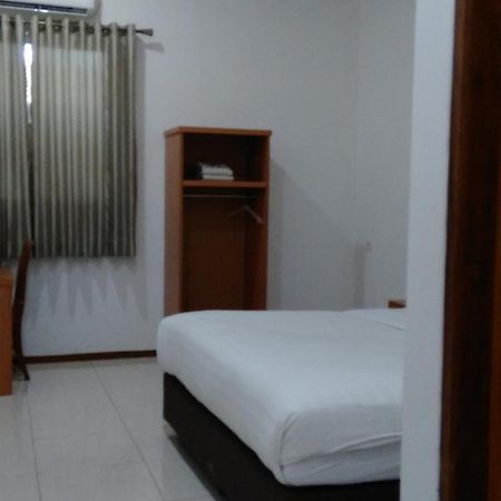 Aurora Hotel Siliwangi Cirebon Phòng bức ảnh